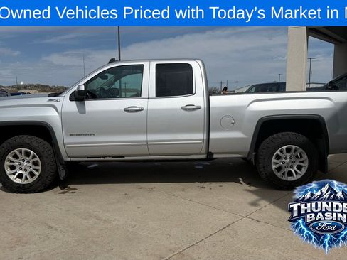 Used 2018 GMC Sierra 1500 SLE w/ Suspension Package, Off-Road AWD/4WD image 8