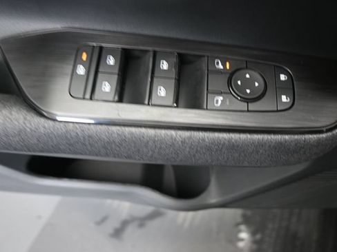 Used 2025 Nissan Kicks SV w/ SV Premium Package AWD/4WD image 19