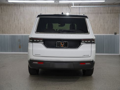 Used 2022 Jeep Grand Wagoneer Series II image 8