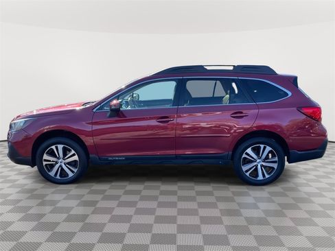 Used 2018 Subaru Outback 2.5i Limited image 4