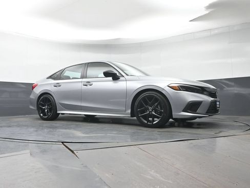 Used 2023 Honda Civic Sport image 28