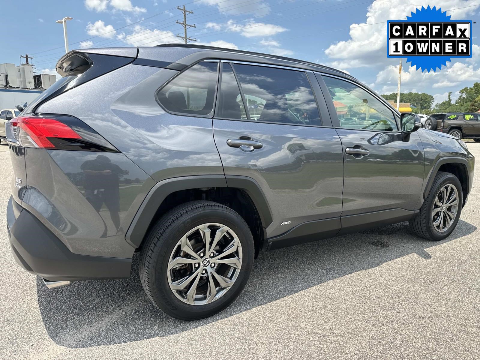 Used 2025 Toyota RAV4 XLE Premium w/ Weather Package AWD/4WD image 4