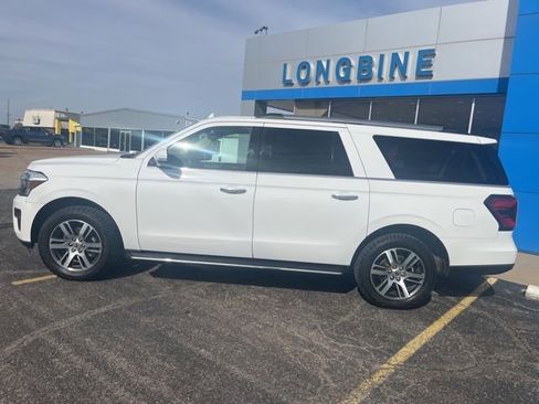 Used 2022 Ford Expedition Max Limited image 4