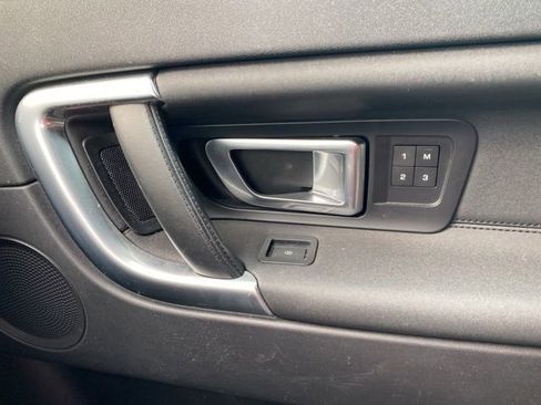 Used 2017 Land Rover Discovery Sport HSE image 22