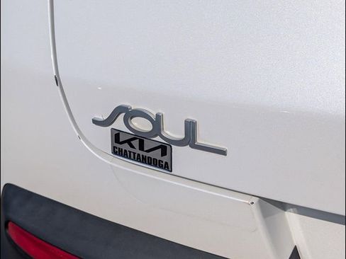 Used 2022 Kia Soul LX FWD image 17