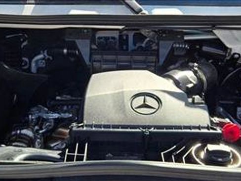 Used 2024 Mercedes-Benz Sprinter 2500 image 21