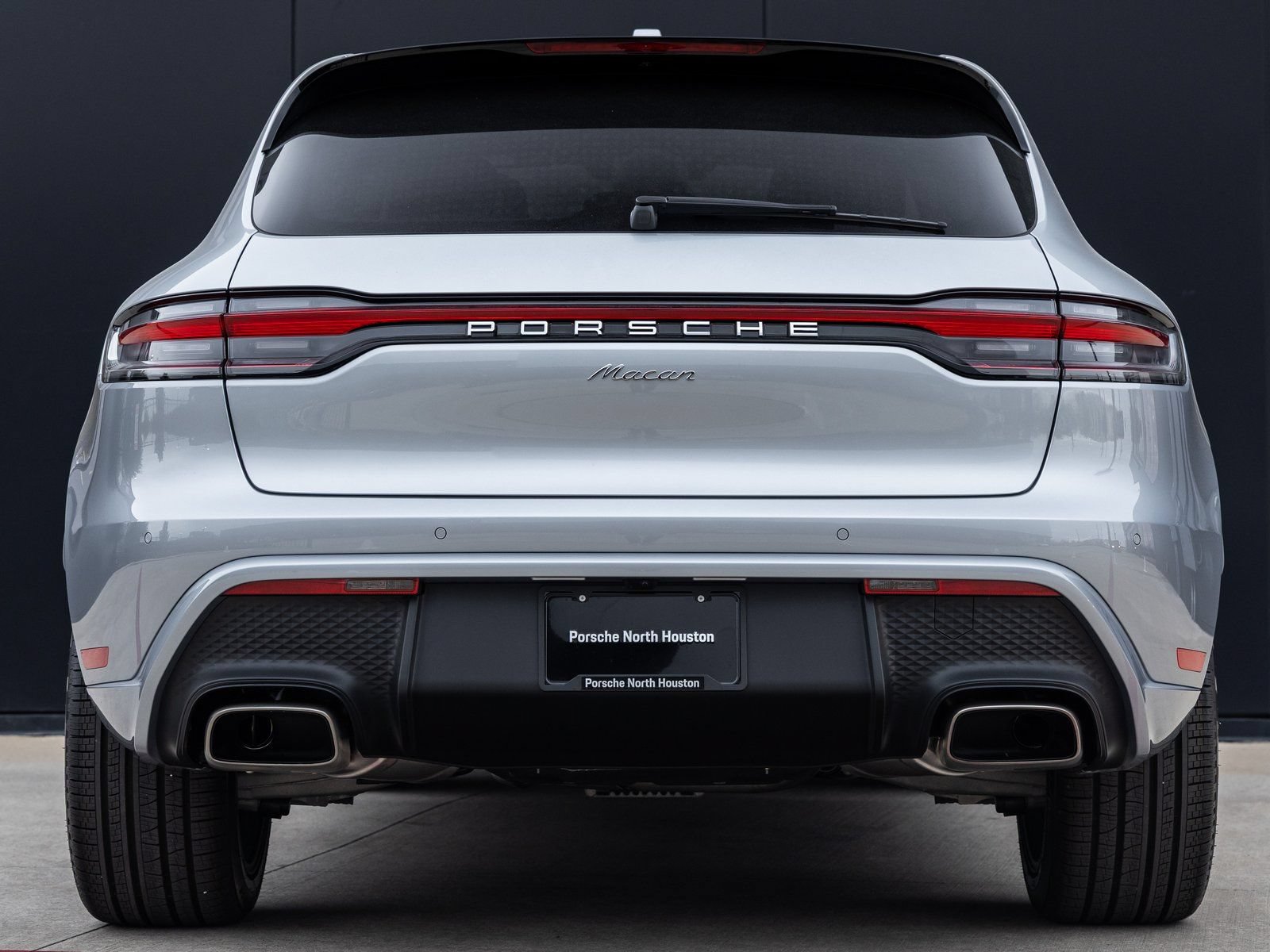 Certified 2026 Porsche Macan AWD/4WD image 10
