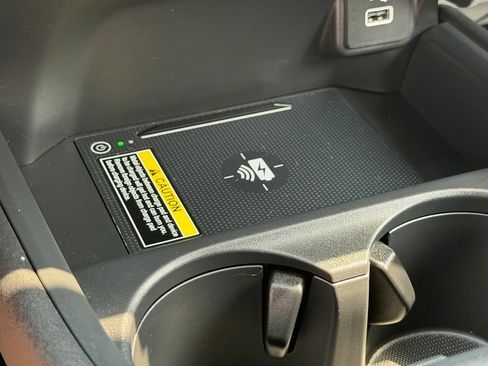 Used 2025 Honda HR-V EX-L image 4