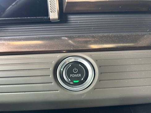 Used 2025 GMC Hummer EV 3X AWD/4WD image 32