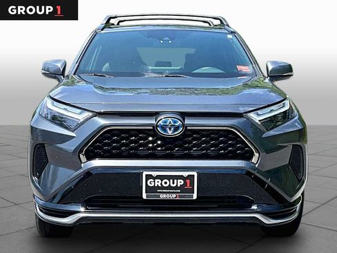 Used 2023 Toyota RAV4 SE w/ Weather & Moonroof Package AWD/4WD image 4