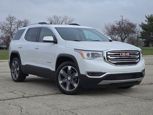 Used 2019 GMC Acadia SLT w/ LPO, Floor Liner Package image 2