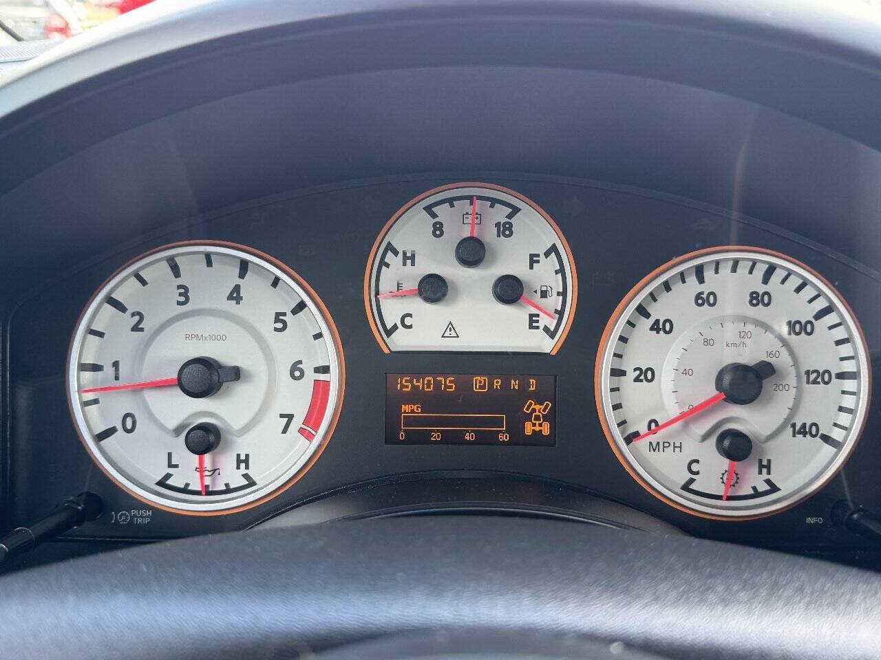 Used 2011 Nissan Titan PRO-4X AWD/4WD image 22