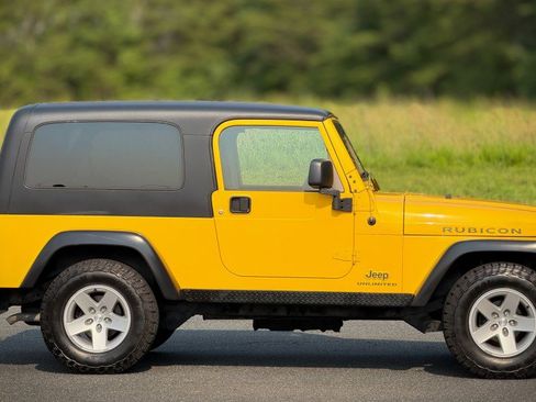 Used 2005 Jeep Wrangler Unlimited Rubicon AWD/4WD image 3