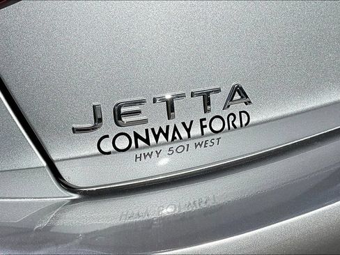 Used 2024 Volkswagen Jetta SE FWD image 26