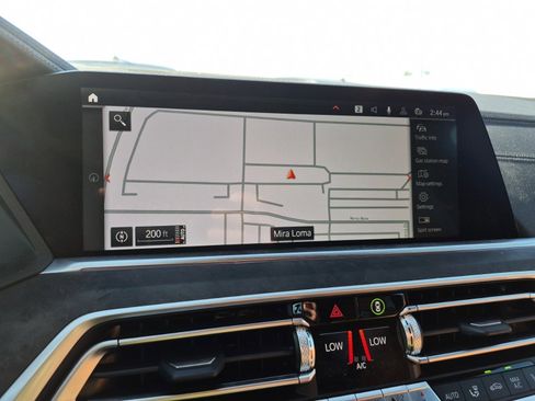 Used 2023 BMW X5 xDrive40i w/ M Sport Package image 8