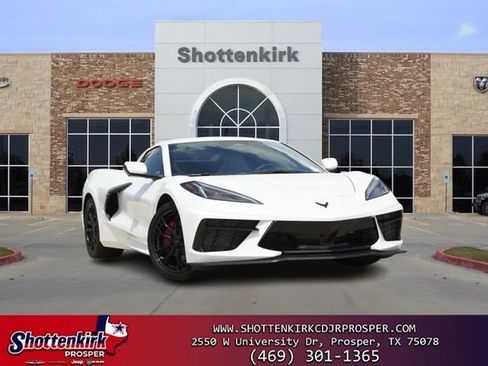 Used 2025 Chevrolet Corvette Stingray Convertible w/ 1LT RWD image 1