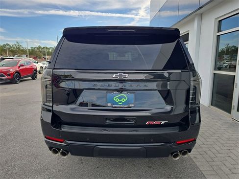 Certified 2025 Chevrolet Suburban RST w/ Comfort Package image 7