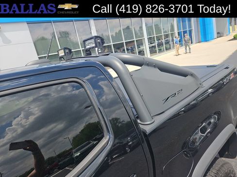 Certified 2021 Chevrolet Colorado ZR2 w/ ZR2 Midnight Special Edition AWD/4WD image 36