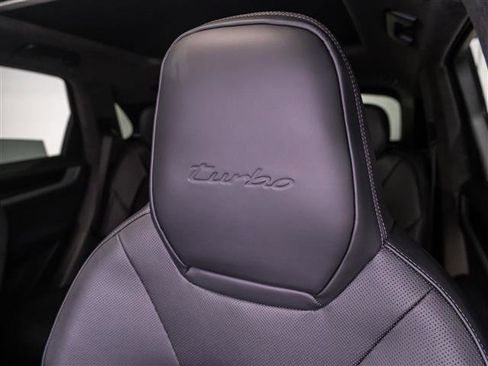 Used 2024 Porsche Cayenne Turbo image 23