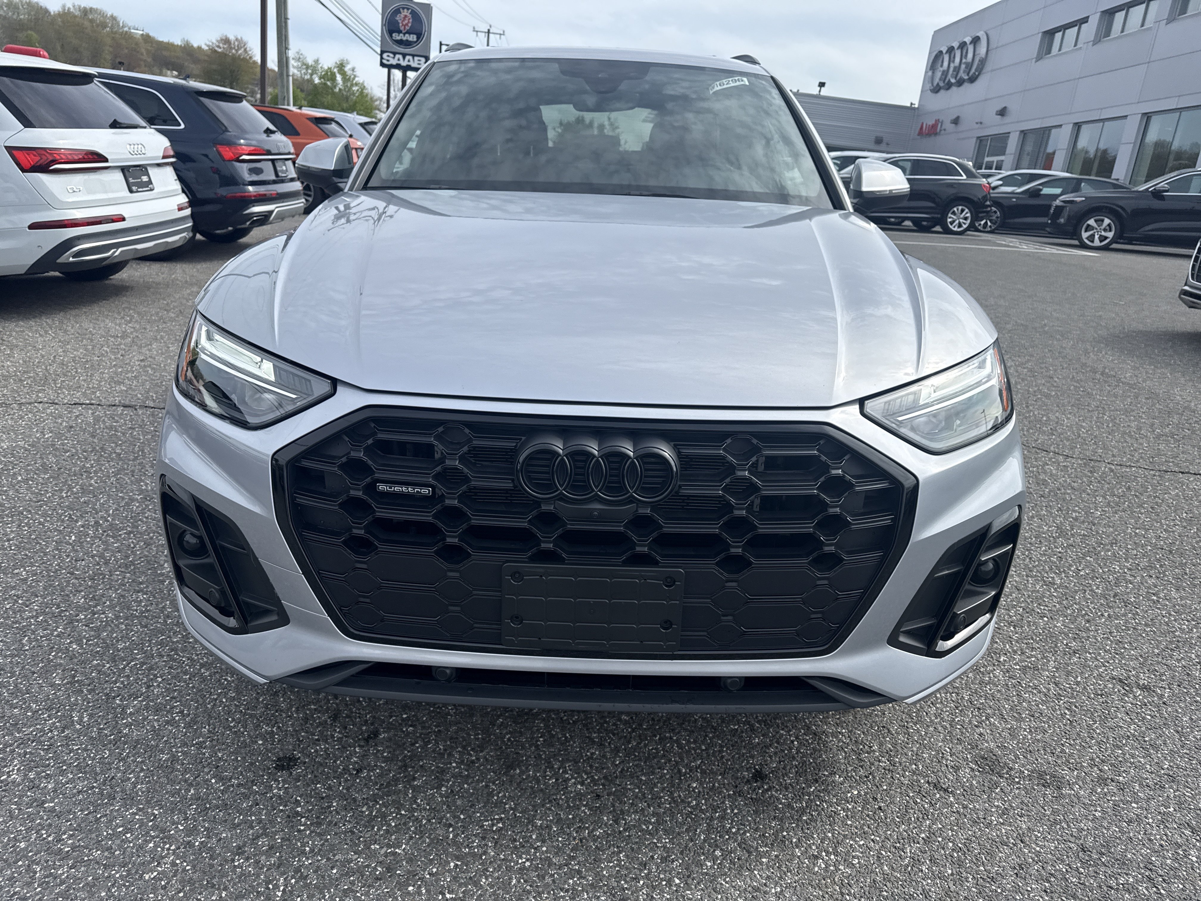 Certified 2023 Audi Q5 e Premium Plus w/ Premium Plus Package AWD/4WD image 2