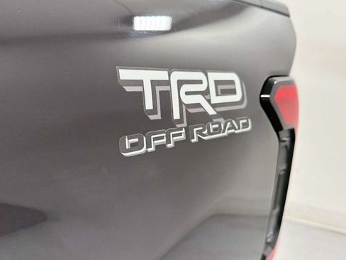 Used 2024 Toyota Tacoma TRD Off-Road w/ TRD Off Road Premium Package AWD/4WD image 28