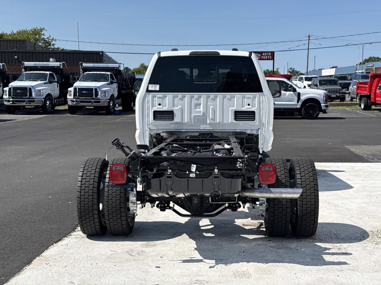 New 2026 Ford F550 2WD Crew Cab Super Duty w/ XL Chrome Package image 4