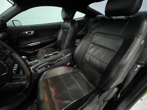 Used 2021 Ford Mustang GT Premium w/ GT Performance Package RWD image 13