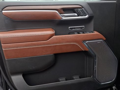 Used 2024 GMC Sierra 1500 Denali Ultimate image 13