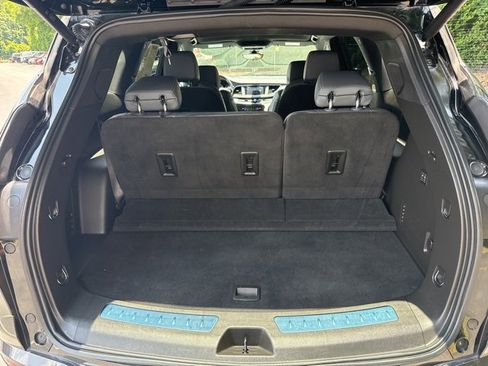 Certified 2024 Buick Enclave Premium image 28