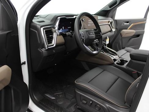 New 2026 GMC Canyon Denali AWD/4WD image 14