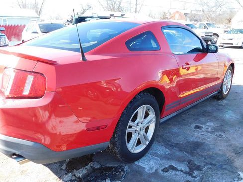 Used 2010 Ford Mustang Premium image 4