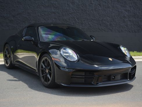 Certified 2026 Porsche 911 Targa 4S AWD/4WD image 9