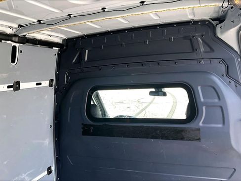 Used 2024 Mercedes-Benz Sprinter 2500 image 25
