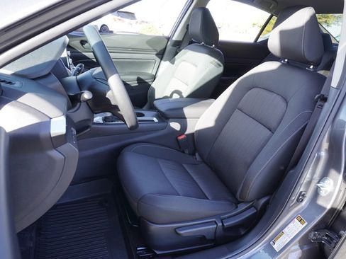 Certified 2025 Nissan Altima 2.5 S image 13