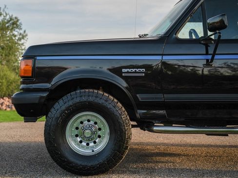 Used 1991 Ford Bronco AWD/4WD image 4