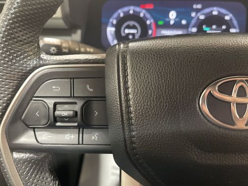 Used 2024 Toyota Tacoma TRD Sport w/ TRD Sport Upgrade Package image 22