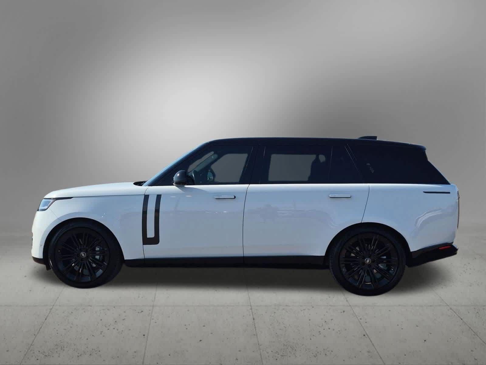 Used 2024 Land Rover Range Rover Long Wheelbase SE AWD/4WD image 3