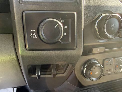 Used 2018 Ford F250 XL w/ STX Appearance Package image 24