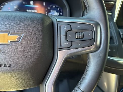 Used 2024 Chevrolet Suburban Premier image 17