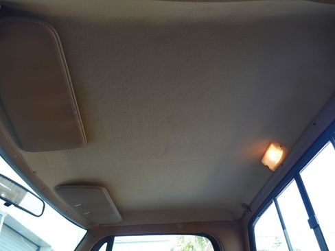 Used 1992 Dodge D/W Truck 150 RWD image 64