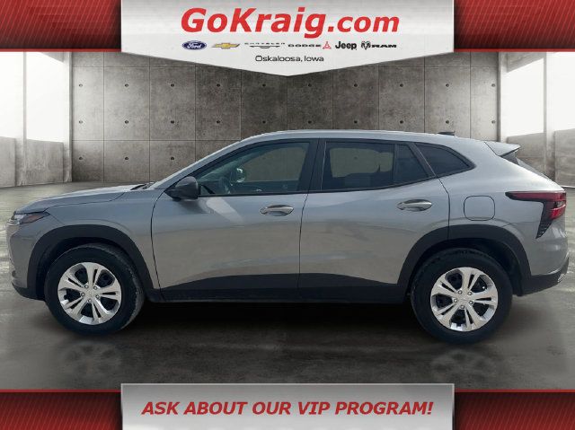 Used 2026 Chevrolet Trax LS FWD image 8