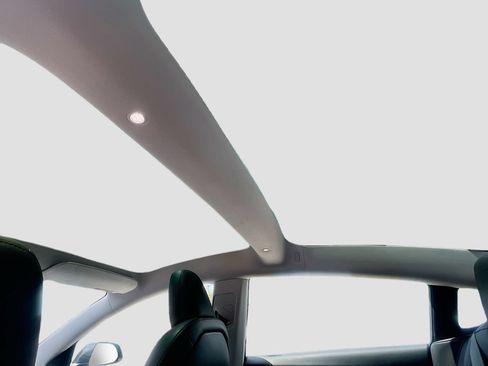 Used 2024 Tesla Model 3 Standard Range RWD image 20