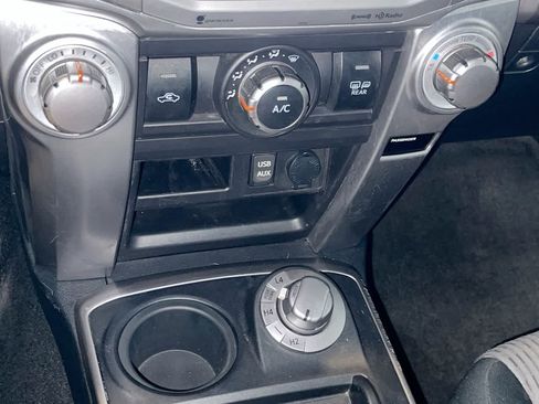 Certified 2017 Toyota 4Runner SR5 AWD/4WD image 19