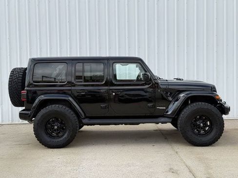 Used 2021 Jeep Wrangler Unlimited Sahara image 3