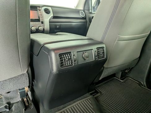 Used 2017 Toyota Tundra SR5 image 33