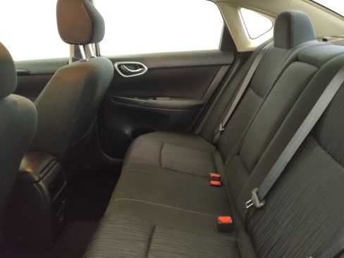 Used 2019 Nissan Sentra SV FWD image 18