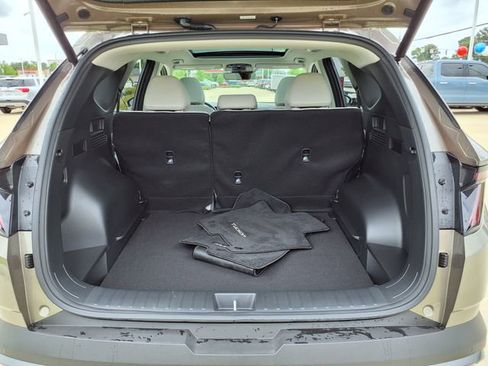 Used 2025 Hyundai Tucson Limited AWD/4WD image 11