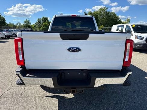 Used 2023 Ford F250 XLT w/ FX4 Off-Road Package AWD/4WD image 7