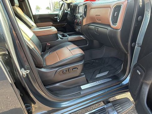 Used 2020 Chevrolet Silverado 3500 High Country w/ Z71 Off-Road Package image 17