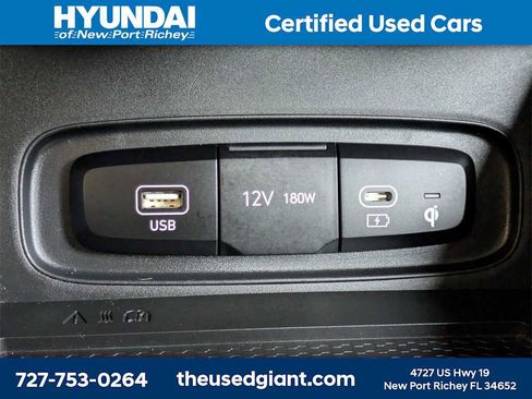 Certified 2024 Hyundai Venue Limited image 23